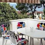 Apartman With Sea View Terrace *