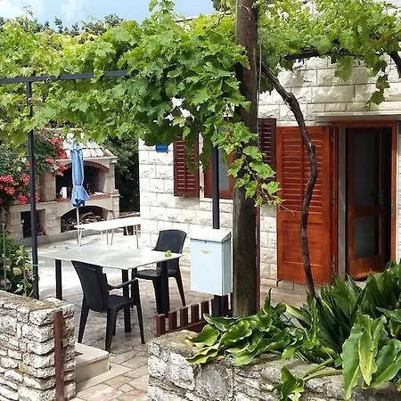 With Sea View Terrace Apartman Supetar